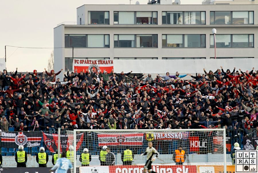 ULTRAS.SK » Fotogaléria Z Derby Zápasu Slovan Bratislava – Spartak Trnava